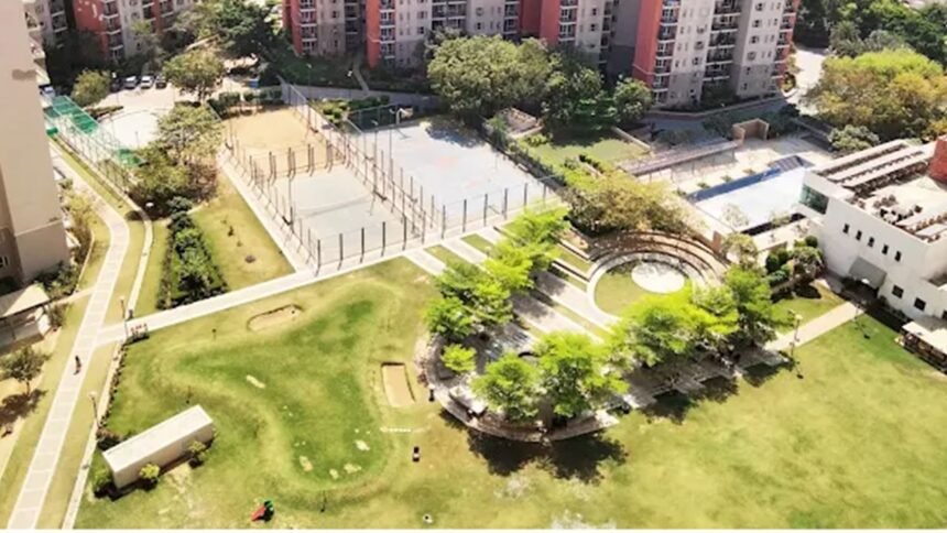 Mahindra Aura Park Access Row
