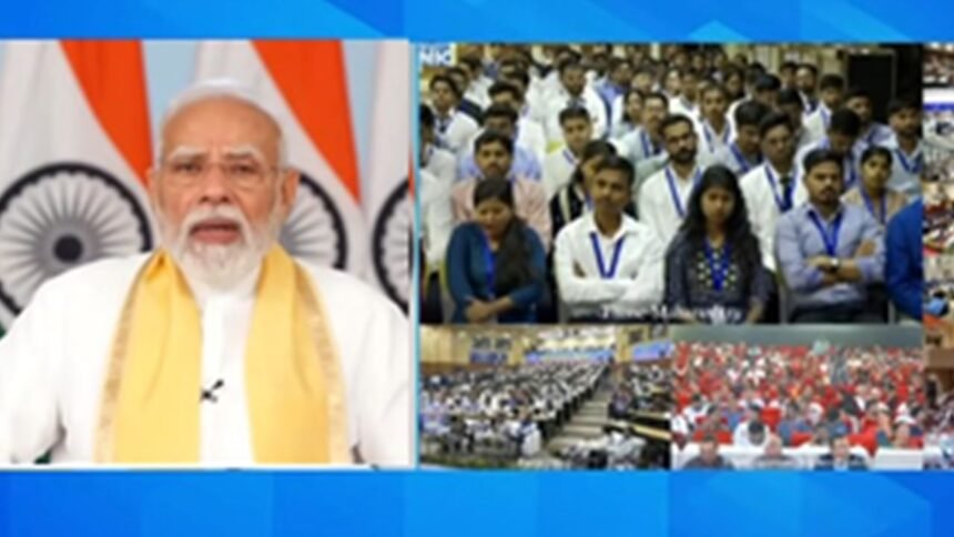 PM Narendra Modi speaks to youngsters
