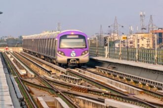 kolkata-metro-staff-shortage-railway-board-crew