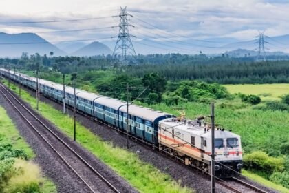 indian-railways-steps-up-cleanliness-on-long-distance-trains