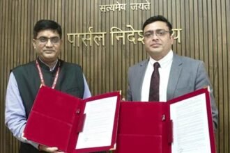 department-of-posts-signs-agreement-with-blue-dart-logistics